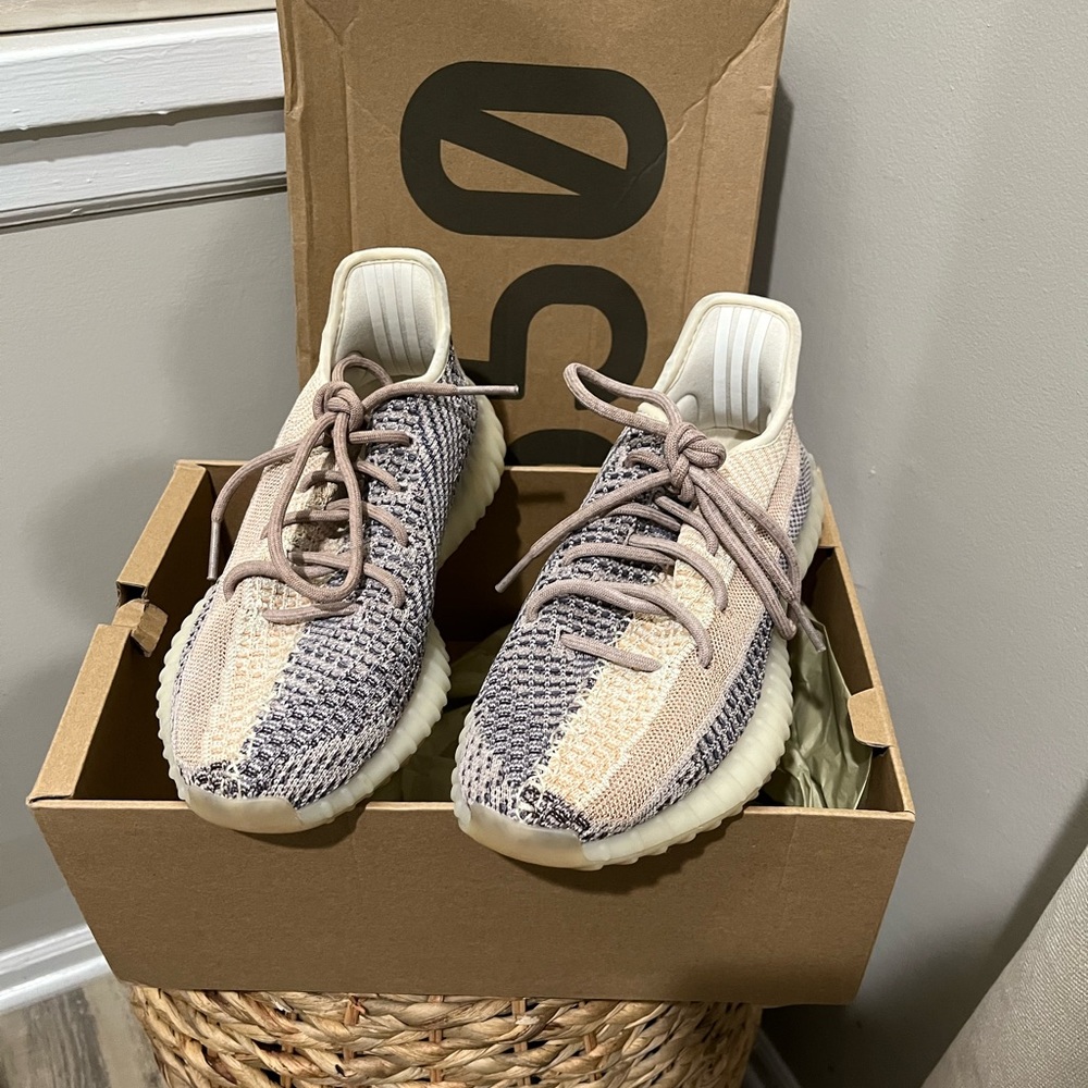 Yeezy Boost 350 V2 Ash Pearl